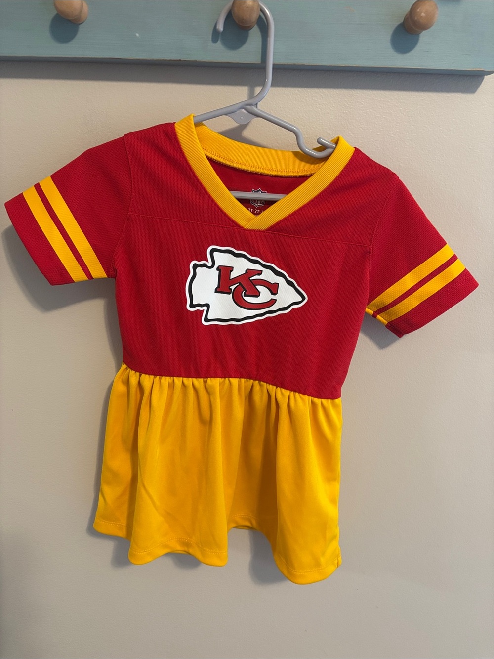NFL Team Apparel Kansas City Chiefs Toddler Girls Jersey Dress Red Gold 2T